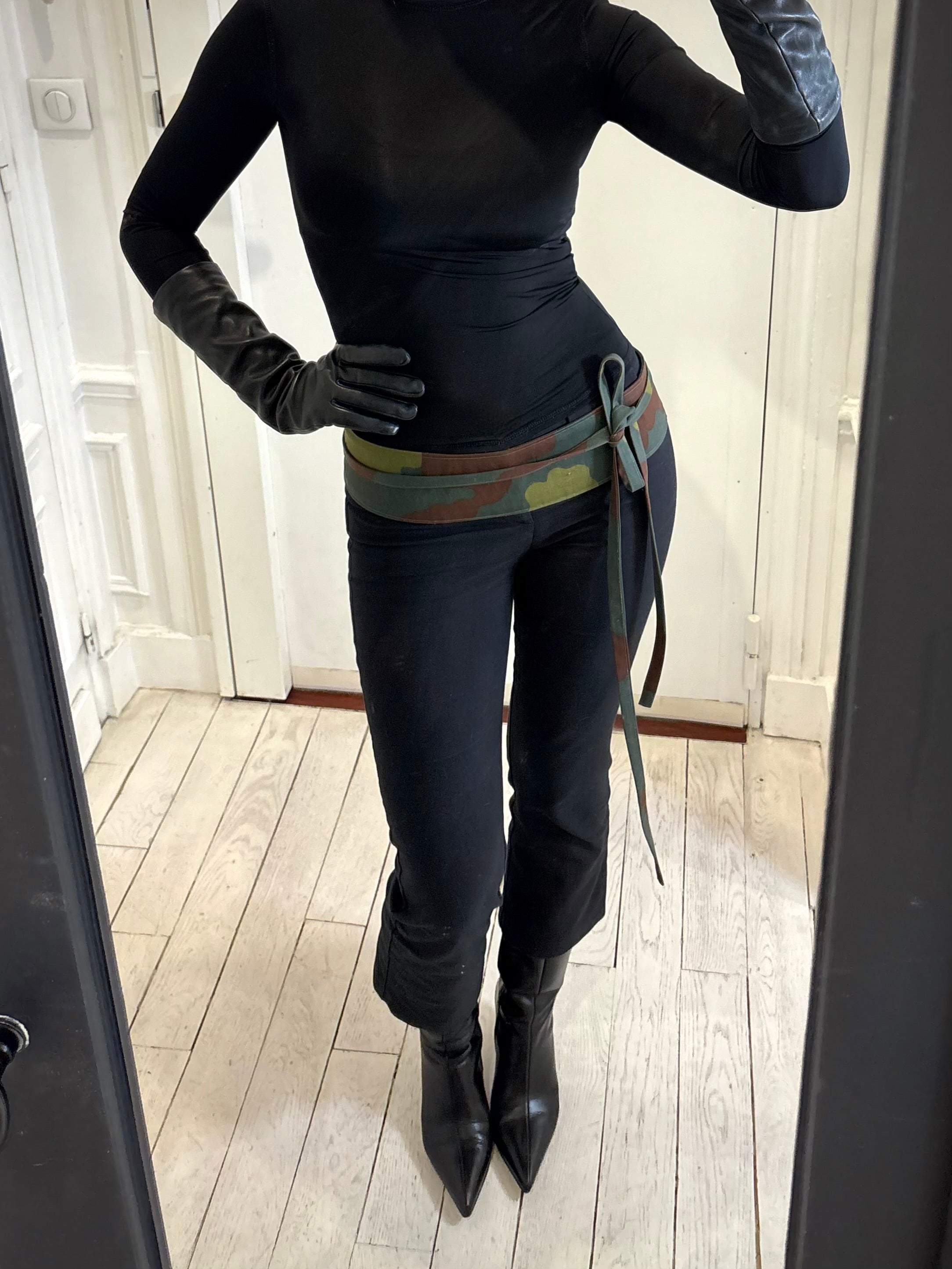 Ceinture incurvée militaire