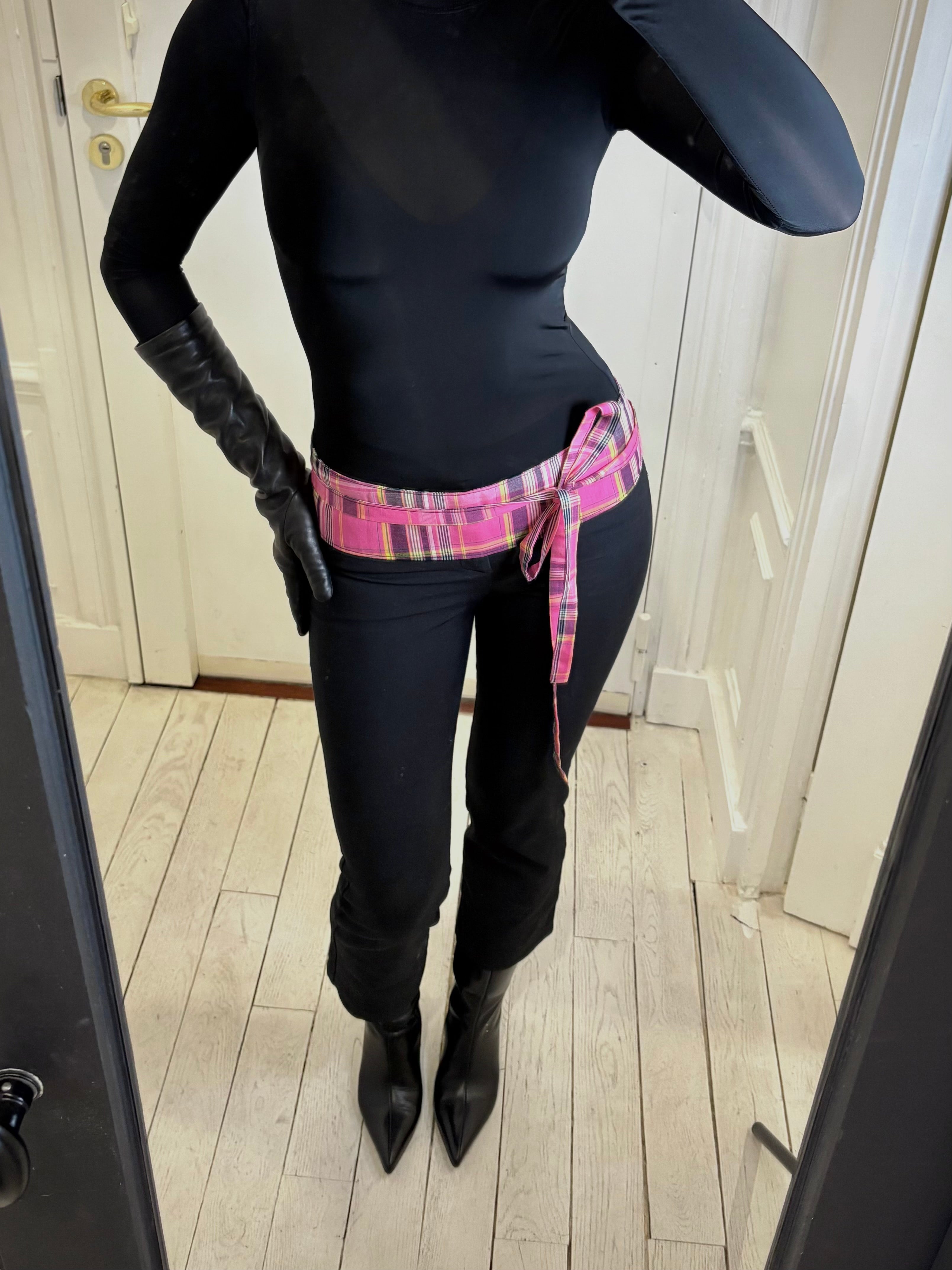 Ceinture incurvée tartan rose